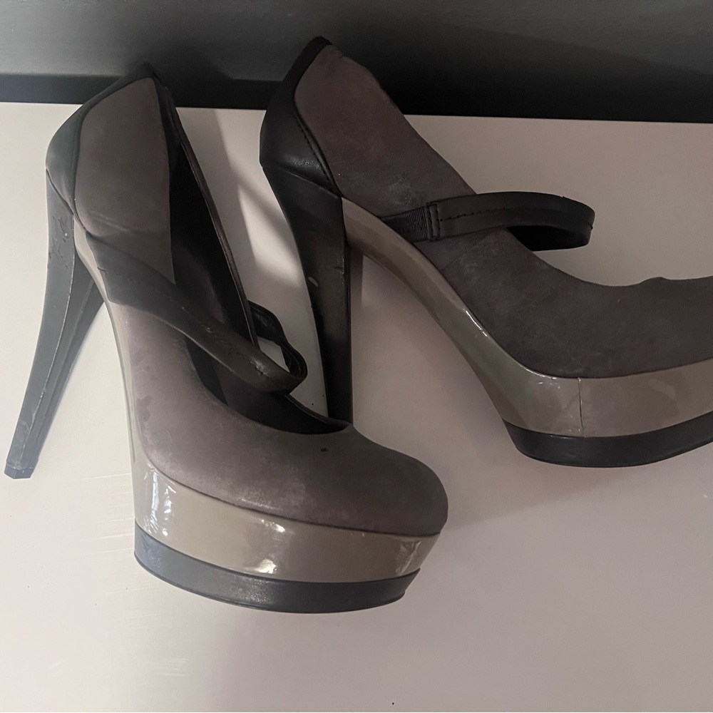 Gray Heels
